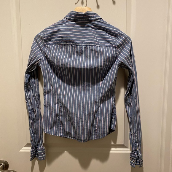 Abercrombie & Fitch Pinstripe Long Sleeve Oxford - Picture 4 of 4